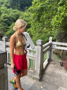 Backpacking Thailand Outfits, Backpacking Outfits Asia, Thailand Travel Outfits, Anna Munch Outfits, Anna Munch, Vietnam Fits, Italy Postcard, Backpacking Outfits, Asia Travel Outfit