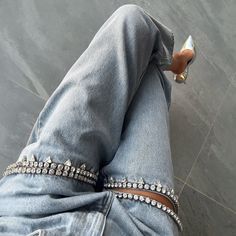 Rhinestone Cut Out Denim Jeans - Vedlit Cut Out Jeans, Simple Tank Tops, Moda Denim, Street Jeans, Denim And Diamonds, Denim On Denim, 가을 패션, Mode Inspiration, High Waisted Denim