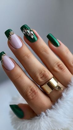 Achieve stunning dark emerald green nails with a touch of elegance Explore acrylic coffin almond short gold prom design French tip silver chrome almond design polish art acrylic coffin for prom shellac and more Nail the perfect look with these inspiring nail designs