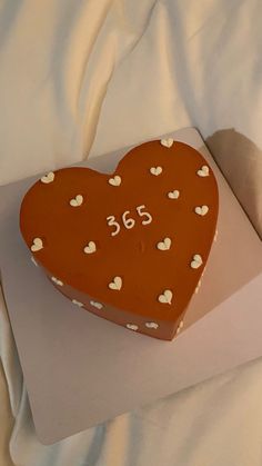 red heart cake, one year cake, heart cake 1st Anniversary Cake, Anniversary Cake Designs, Small Birthday Cakes, Cake For Boyfriend, Happy Anniversary Cakes, Birthday Cake For Husband, Funny Birthday Cakes, Mini Cakes Birthday, Creative Gifts For Boyfriend