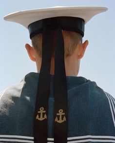 Sailor Man Costume, Sailor Aesthetic, Maritime Style, Classic Life, Male Fitness, Nautical Outfits, Vintage Sailor, The Book Thief, Sailor Hat