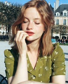 Camille Yolaine Hair, Hazel Eye Makeup, Face Paint Makeup, Curly Hair Photos, European Women, Strawberry Blonde, Dream Hair