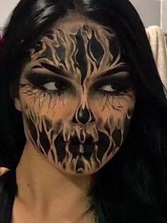 skeleton makeup: black flame Skeleton Makeup Looks, Cool Skeleton Makeup, Makeup Looks For Halloween, Halloweenský Makeup, Monster Makeup, Creepy Makeup, Cool Skeleton, Drag Make-up