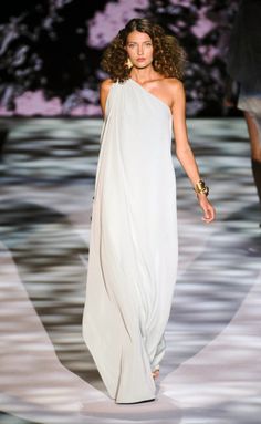 Mode Abaya, فستان سهرة, Dress Inspiration, Mesopotamia, Simple Wedding, White Fashion, Badgley Mischka, Front Row