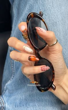 Ideas Uñas, Journal 2024, Acrylic Nail Shapes, Blue Chrome, Hello Nails, Hippie Nails, Claw Nails, Glow Nails, Really Cute Nails