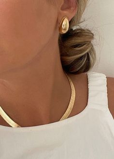 D E T A I L S - 18k Gold Filled  - 11mmx23mm  - Push Back Closure  - Lightweight  M A T E R I A L S At Dylan Rae, we are committed to handcrafting jewelry that is perfect for everyday wear. Our high-quality gold filled designs contain 100+ times more real gold than gold plated components. The thick outer layer of gold makes it highly durable and safe for people with allergies or sensitive skin. C A R E Care for Your Gold Filled Jewelry: Wear It, Love It, Care for It! Our gold-filled pieces are c Grad Jewelry Gold, Gold Teardrop Pendant Earrings For Everyday, Minimalist Gold Teardrop Pendant Earrings, Gold Minimalist Teardrop Earrings, Minimalist Gold Teardrop Earrings, Minimalist Gold Plated Teardrop Earrings As Gift, Gold Jewelry For Bridesmaids, Minimalist Gold Plated Teardrop Earrings, Minimalist Tarnish Resistant Teardrop Earrings For Gift