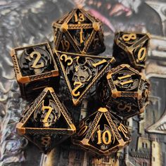 【Dice Features】 : DND metal hollow dragon and skull dice set. Each side is engraved with the dragon and skull pattern, the pattern is beautifully carved, the feel and appearance are first-class, bring you a different experience, is worth collecting gifts. 【Material and net weight】 : High quality brass casting, durable, easy to read, long life. Net weight: 2.55 oz (72.4 g), rolling well balanced 【 Packaging 】. 7 pieces/set , including D20, D12, D10, D%, D8, D6, D4 【 Purpose 】 : Can be used in RPGS, D&D, Yachting, Shadow Run, Savage World, Warhammer, Yahtzee, Heroscape, Magic the Gathering, COC, board games, card games, math instruction, or anything else you can think of. Skull Dice, Shadow Run, Cool Dice, Dice Dragon, Dnd Gifts, Savage Worlds, Dungeons And Dragons Dice, Math Instruction, Skull Pattern