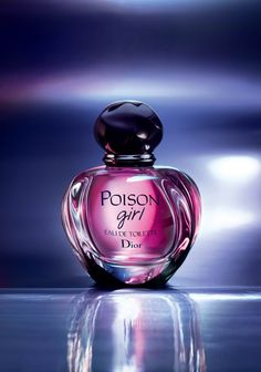 Poison Girl Perfume, Dior Poison Perfume, Christian Dior Poison, Poison Perfume, Perfume Dior, Perfume Versace, Perfume Photography, Dior Perfume, Perfume Reviews