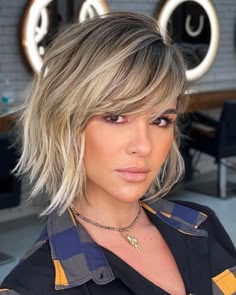 Κούρεμα Bob, Short Choppy Haircuts, Choppy Haircuts, Choppy Bob Haircuts, Choppy Bob Hairstyles, Choppy Hair, Short Choppy Hair, Short Layered Haircuts, Short Hair With Bangs