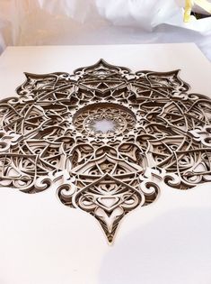 Jamie is a beautiful mandala maker. Her guitar is out of this world! Dremel 3d Printer, Tropical Bed, Cardboard Projects, Cardboard Creations, Bed Headboards, Laser Cut Paper, Baroque Decor, Maker Faire, Carved Wood Wall Art