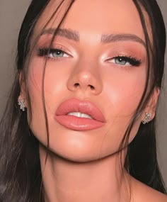 Prom Eye Makeup, Formal Makeup, Smink Inspiration, Makeup Eye Looks, Glowing Makeup, Instagram Makeup, Make Up Inspo, Makeup Pictures, Natural Makeup Looks