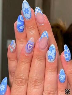 Cute Winter Nails Short, Feminine Manicure, Anna Nails, Heart Purple, Nails Glossy, Minimal Boho, Easy Nails