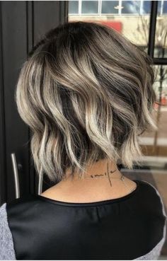 Ideas For Short Hairstyles, Bob Hair Color, Messy Bob Hairstyles, Blond Balayage, Short Hair Balayage, Short Hair Color, Penteado Cabelo Curto, Hairstyles Ideas, Short Bob Hairstyles