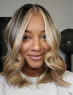 Blonde Lob Black Women, Blonde Hair Caramel Highlights, Blonde And Brown Hair Color Medium Length, Highlighted Hair Black Women, Blonde Bob With Highlights, Blonde Balayage Bob Black Women, Blonde Highlights Brown Hair Black Women, Balayage Silk Press