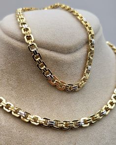 --- Crafted in GUARANTEED HIGH-QUALITY 18-Karat GOLD -- Pure Gold Material, Not Gold-Filled or Plated --- ** Chain & bracelet options base on their lengths, thickness and weights, (all chain and bracelet options are sold separately). Chain 18 inches - 5.5 millimeters: 13.10 grams 20 inches - 5.5 millimeters: 14.55 grams 22.5 inches - 5.5 millimeters: 16.36 grams Bracelet 7 inches - 5.5 millimeters: 6.60 grams 7.5 inches - 5.5 millimeters: 7.06 grams 8 inches - 5.5 millimeters: 7.53 grams 8.5 inc Real Gold Chains, Cable Bracelets, Fine Gold Jewelry, 18k Gold Necklace, 18k Gold Chain, Gold Chain Jewelry, Gold Chains For Men, Solid Gold Chains, Mens Gold