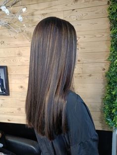 Half Balayage Dark Hair, Haircuts For Split Ends, Blonde Hilites On Dark Hair, Black With Light Brown Highlights, Medium Brown With Caramel Highlights Straight Hair, Medium Black Hair With Highlights, Black Hair With Caramel Highlights Straight, Dark Hair With Heavy Highlights, Upper Back Length Hair