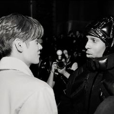 yeonjun with asap rocky Celebrity Closet, Asap Rocky, Vogue Korea, Celebrity Makeup, Celebrity Hairstyles, Instagram Update, Celebrity News, Boy Bands, Boy Groups