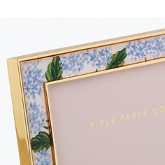 Details Graceful soft blue hydrangea print with gold edging on this picture frame. Size holds a 4x6 picture Hydrangea Picture, Hydrangea Decor, Happy Ideas, Meaningful Gifts For Her, Dream Dorm, Making Tea, Hydrangea Print, College House, 4x6 Picture Frames