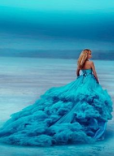 All about blu!" Dress Editorial, Blue Long Dress, Fairytale Photography, Shades Of Turquoise, Gorgeous Gowns, Tiffany Blue, Beautiful Gowns, Fancy Dresses, Dream Dress