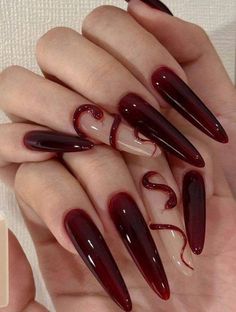 Vampire Nails Aesthetic, Vampire Nails Designs, Fall Nail Art Ideas, Fall Nail Art Designs, Gothic Nails