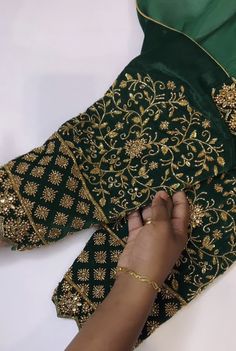 Green Pattu Blouse Designs, Dark Green Blouse Designs, Latest Bridal Blouse Designs Heavy Work, Chamki Work, Ghagra Design, Aari Stitches, Latest Blouse Neck Designs, Magam Work