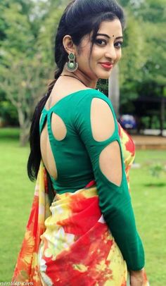 Tejaswini Prakash, Bollywood Masala, Blouse Back Neck Designs, Backless Blouse, Blouse Saree, Actress Photos, Indian Beauty Saree, India Beauty