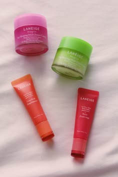 Laniege Skincare Aesthetic, Laneige Lip Mask Aesthetic, Laneige Lip Glowy Balm, Lip Glowy Balm, Whats In My Makeup Bag, Laneige Lip, Doll Eye Makeup, Sephora Skin Care, Laneige Lip Sleeping Mask