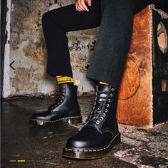 Nwt Dr. Martens 1460 Felix Lace Up Boots Black Felix Rub Off Finish With Classic 8-Eye Construction. Supple And Soft Vegan Leather. Airwair Soles. Size Eu 38 / Uk 5 / Us M 6 / Us L 7 These Boots Are Gorgeous But Unfortunately They Are Too Small For Me (I Am A Size 8.5 Women’s Or Eu 39 For Reference) Doc Martens Outfit Men, Doc Martens Mens, Rajat Tokas, Dr Martens Men, Martens Style, Yellow Heels, Good Year, Favorite Boots, Leather Lace Up Boots