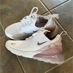 Women’s Nike Air Max 270 Sneakers Nwot Cute Converse Shoes, Sports Shoes Women, Air 270, Cloud Shoes, Pretty Sneakers, White Nike Shoes, Nike Fashion Shoes, Nike Shoes Outfits, Preppy Shoes