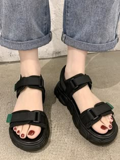 Preto Desportivo Collar   Simples  Embellished Sandals Aesthetic, Tomboy Fits, Sandals Shein, Sporty Sandal, Girly Shoes, Heel Slippers, Swag Shoes, Summer Fits, Simple Trendy Outfits