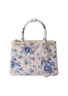 Prada - Galleria Printed Saffiano Leather Bag  $5,500.00 Fancy Purses, Prada Galleria, Luxury Tote Bags, Stylish Handbags, Designer Bags, Prada Bag, Designer Handbags, Photo Art, Leather Bag