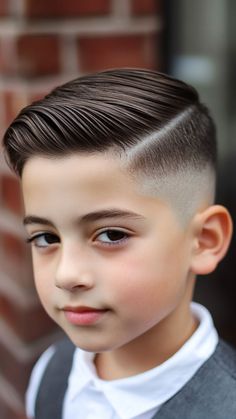 The side part hairstyle combines simplicity with a neat look, making it a go-to for school. It's easy to maintain and offers a versatile appearance suitable for various school settings. Check out these styling tips and follow us for more! #BoysHaircuts #SchoolHaircuts #SidePart #KidsStyle #HairTips Haircut For Boys Kids, Long Boy Hair, Boys Short Hair, Best Boys Haircuts, Kid Haircut, Haircuts For School, Side Part Hairstyle, Haircut Fails