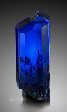 Tanzanite - Manyara Tanzania Mineral Crystals, Tanzanite Crystal, Magical Nature, Stone World, Natural Tanzanite, Blue Gems