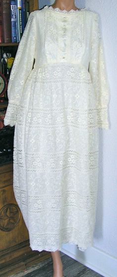 Vintage 60s, Emma Domb, cream, boho lace wedding dress gown, small to medium, MINT condition, boho, Traditional Beige Lace Dress, Bohemian Cream Dress With Scalloped Lace, Cream Vintage Lace Dress With Lace Trim, Vintage Off-white Lace Dresses, Bohemian Cream Lace For Spring, Spring Wedding Lace With Lace Collar, Off White Lace Wedding Dress For Spring, Spring Bohemian Scalloped Lace, Bohemian Dresses With Delicate Lace For Garden Party