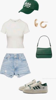 Basics Outfit Summer, Summer Outfits 2024 Short Women, Timeless Outfits For Women Summer, Spring Fashion Outfits 2024, Toronto Summer Outfits, Basic Summer Outfits Casual, Spring Day Outfits Women, Everyday College Outfits Summer, Summer Fits Women