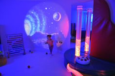 Sensory Room Ideas At Home, Snoezelen Room, Trippy House, Sensory Area, Brand Activation Ideas, Room Grunge