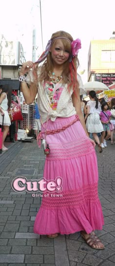 Gyaru Kei Fashion, Modest Gyaru, Boho Gyaru, Saike Gyaru, Gyaru Long Skirt, Gyaru Manba Outfits, Gyaru Fashion Beach, Yamamba Gyaru, Gyaru Mamba