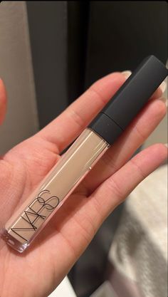 Radiant Creamy Concealer, My Makeup Bag, Nars Radiant Creamy Concealer, First Youtube Video Ideas, Make Up Tools, Creamy Concealer, Makeup Essentials, Pretty Makeup, Retail Therapy