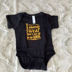 Brand New Without Tags I Solemnly Swear That I Am Up To No Good Harry Potter Onesie 12 Months Perfect For The Harry Potter Obsessed Family Harry Potter Onsies, Hufflepuff Shirt, Harry Potter Onesie, Harry Potter Baby, Vendor Events, Harry Potter Obsession, Month Colors, Harry Potter Hogwarts, Niece And Nephew