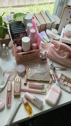 Wishlist Ideas Makeup, Coquette Makeup Products, Coquette Skincare Aesthetic, Makeup Products Coquette, Whats In My Makeup Bag Coquette, Coquette Makeup Products Aesthetic, Makeup Is Life, Makeup Must Haves