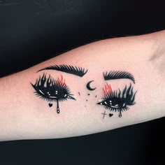 Ellepleure sur Instagram : Witch eyes, Thank you 🙏 🙇🏻‍♂️, . . . . . . . #tattoodo #blkttt #onlyblackart #darkartists #blxckink #blackink #inkedmag #eyestattoo… Witch Eyes, Future Tattoo Ideas, Creepy Tattoos, Sketch Tattoo Design, Tattoos Inspiration, Sleeve Tattoos For Women, Piercing Ideas