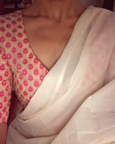 Margazhi Designs, Saree Outfit, Saree Styling, Indian Sari Dress, Saree Blouse Neck Designs, Saree Jewellery, Sari Blouse Designs, Cotton Silk Saree