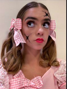 Spooky Doll Halloween Costume, Halloween Doll Costume Creepy, Creepy Doll Halloween Costume Diy, Doll Makeup For Halloween, Evil Doll Costume, Doll Halloween Costume Aesthetic, Doll Halloween Costume For Women, Puppet Halloween Makeup, Spooky Doll Costume