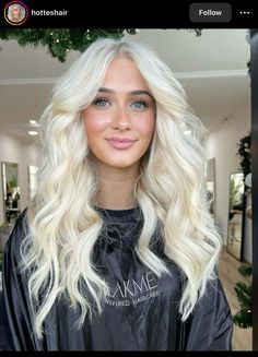 Platinum Blonde Hair With Extensions, Bright Platinum Blonde Hair, Medium Length Platinum Blonde Hair, Platinum Blonde Shadow Root, Bright Creamy Blonde Hair, Platinum Curly Hair, Warm Platinum Blonde Hair, Icy Blonde Hair With Shadow Root, Blonde Platinum Hair