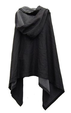 Black cloak, a totally reasonable accessory for a rainy urban dweller // Comme des Garçons Black Cloak, Comme Des Garcons Black, Creation Couture, Future Fashion, Mode Inspo, Dark Fashion, Larp, Cloak, Gothic Fashion