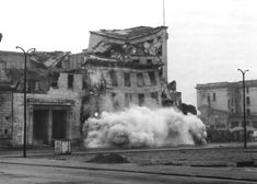 End of the New Reich Chancellery Battle Of Berlin, Berlin 1945, Humboldt Forum, Wwii Photos, German History, Germany Berlin, Historical Images, The Aftermath, Historical Architecture