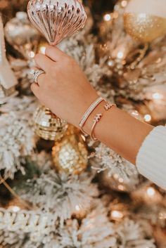 Christmas Photoshoot Jewelry, Christmas Jewellery Photoshoot, Christmas Jewelry Shoot, Christmas Jewelry Ads, Winter Jewelry Photoshoot, Holiday Jewelry Campaign, Jewelry Christmas Photography, Holiday Jewelry Photography, Christmas Jewellery Photography