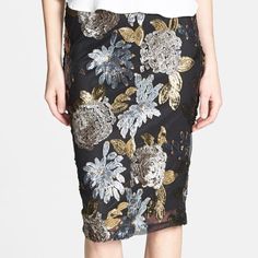 Brand New With Original Tag. Stunning Metallic Sequins Form Floral Splashes On A Sleek Chiffon Skirt Topped With A Faux-Leather Waistband. Chic Lined Skirt For Holiday, Chic Holiday Lined Skirt, Spring Cocktail Pencil Skirt, Sewing Skirts, Chiffon Skirt, Body Con Skirt, Women Skirts Midi, Skirt Top, Gold Black