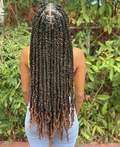 Pinterest: @BoujieD✔️♥️ follow for your daily dose pins!💕 Baddie Braids, Passion Braids, Melanin Hairstyles, Marley Twist Hairstyles, College Hairstyles, Braid Inspiration, Butterfly Locs, Styles Braids, Feed In Braids Hairstyles