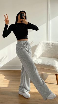 Casual College Outfits, Comfortable Outfit, Long Sleeve Outfits, Cute Lazy Day Outfits, Casual Day Outfits, Quick Outfits, Lazy Day Outfits, Easy Trendy Outfits, Grey Sweatpants